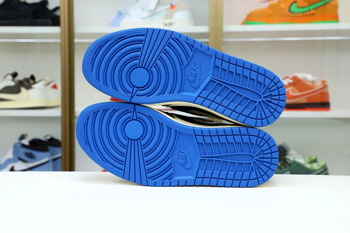 SCOTT 1 AIR FRAGMENT X JORDAN TRAVIS LOW DESIGN X 0311